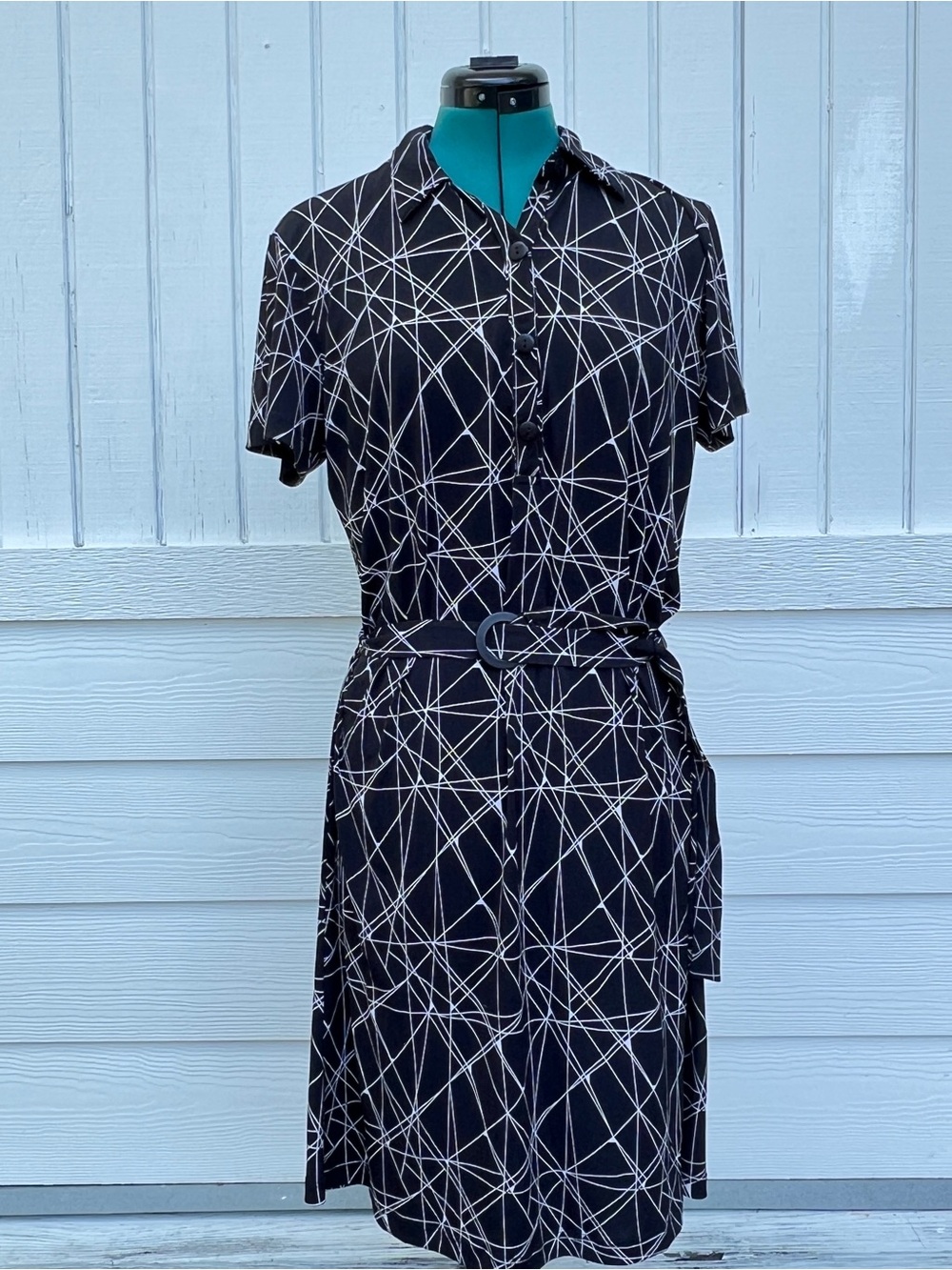 Studio M: Black Geometric Print Midi Dress with Belt. Women’s Size Large.